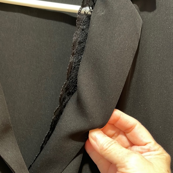 NWOT-Summer light weight long sleeves blouse - Picture 3 of 6